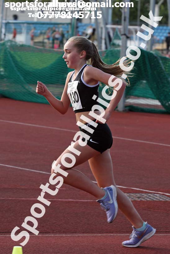 Girls under-13s  Northern 3 Stage Road Relay, SportsCity, Manchester. Photo: David T. Hewitson/Sports for All Pics